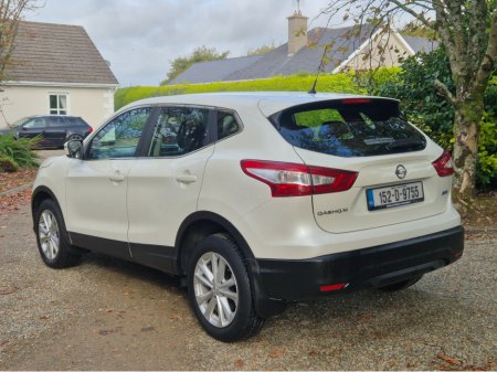 2015 Nissan Qashqai 1.5 SV E6 4DR €9,750