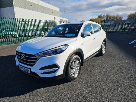 2017 Hyundai Tucson 1.7 CRDI, COMFORT MODEL, LOW MILEAGE, FINANCE, NATIONWIDE WARRANTY, 5 STAR REVIEWS €14,995 thumbnail