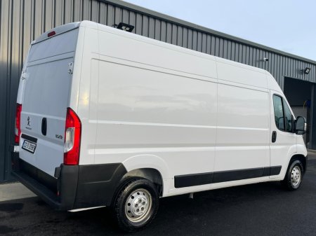 2022 Peugeot Boxer 335 L3 H2 2.2 BLUE HDI 1 140 6.3 €16,900