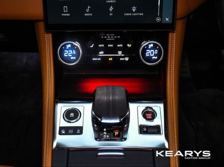 2023 Jaguar F-Pace AWD PHEV R-DYNAM €51,888 thumbnail