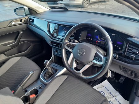 2022 Volkswagen Polo LIFE 1.0 TSI 95BHP MANUAL 5SPEED 5DR €18,400 thumbnail