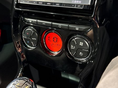 2017 Citroen C3 1.2L AUTOMATIC - ALLOY WHEELS - A/C CONTROLS - ALLOY WHEELS €10,450 thumbnail