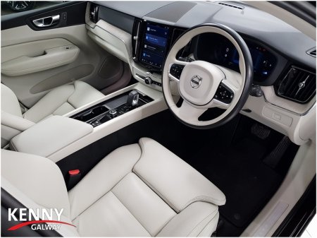 2022 Volvo XC60 B4 PLUS DARK 5DR AUTO €42,995