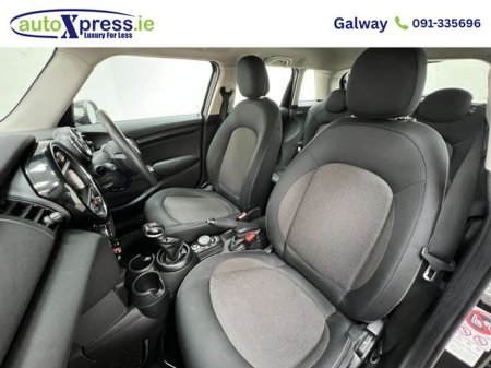 2016 MINI Cooper 1.2 Automatic, Reversing camera €13,895 thumbnail