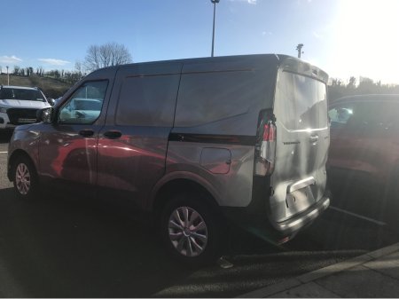 2025 Ford Transit Courier Trend Model