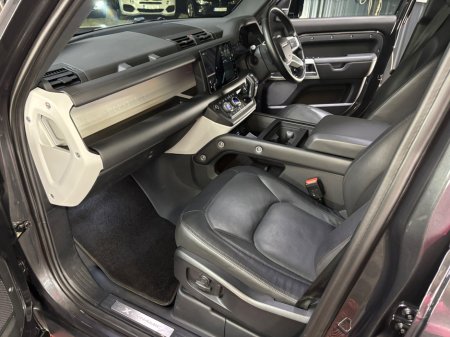 2024 Land Rover Defender 110 2.0 Si4 PHEV S €89,950 thumbnail