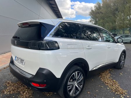 2022 Peugeot 5008 1.5 BlueHDi 130bhp Allure €35,900