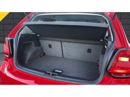 2016 Volkswagen Polo *HIGHLINE* 35,000KMS / LEATHER / HEATED SEATS / CAMERA / AUTO €13,900 thumbnail