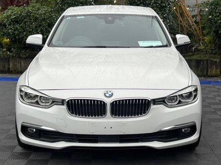 2016 BMW 3 Series 320d LUXURY-LINE // SERVICE HISTORY // LEATHER HEATED POWERED SEATS // REVERSE CAMERA €16,950 thumbnail