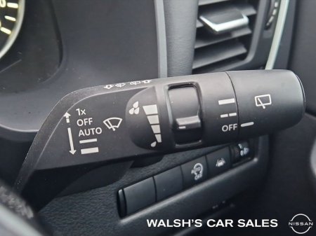 2022 Nissan Qashqai 1.3 HYB SV + Glass Roof Pack €25,950 thumbnail