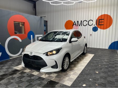 2022 Toyota Yaris YARIS AUTOMATIC 1.0 PETROL / 25k KMs / REVERSE CAMERA & MORE €17,950