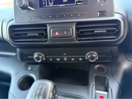 2021 Opel Combo 3 SEATER - 1.5 DIESEL - MANUAL - 12M WARRANTY - CAR: 1599 €14,950 thumbnail