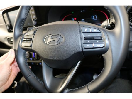 2024 Hyundai i10 DELUXE PLUS 1.0L PETROL HATCHBACK €19,895 thumbnail