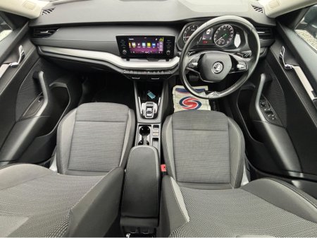 2021 Skoda Octavia AMBITION 1.0 TSI 110HP DSG 5DR €22,950 thumbnail