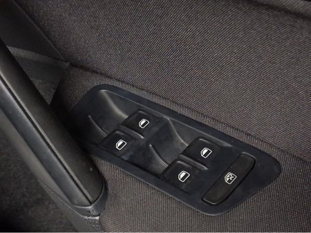 2014 Volkswagen Golf **AUTO - LOW KLMS** €11,888 thumbnail