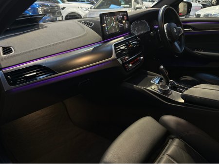 2023 BMW 5 Series 530E M SPORT TOURING AUTO €39,950 thumbnail