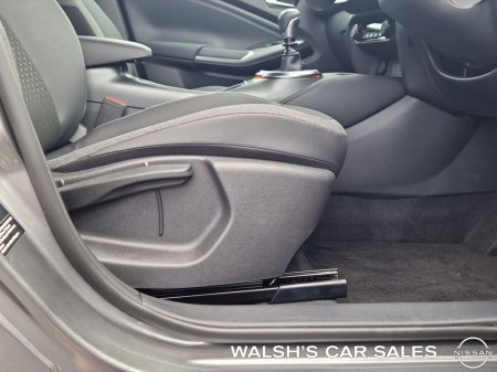 2025 Nissan Juke 1.0T SV Premium €28,950 thumbnail