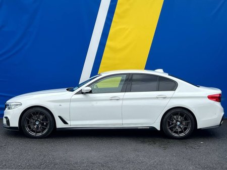 2017 BMW 5 Series 523d M-SPORT 2.0 AUTO // M PERFORMANCE KIT // HEADS-UP DISPLAY // 19