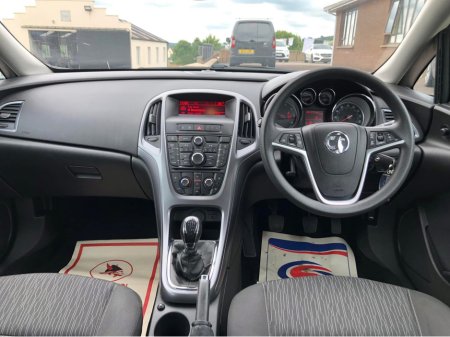 2015 Vauxhall Astra DESIGN CDTI ECOFLEX €7,300