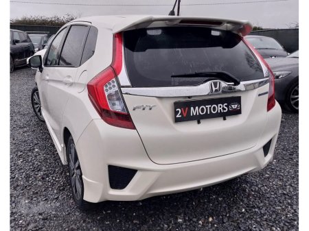 2014 Honda Fit DAA-GP5 HYBRID 5DR AUTO €8,450