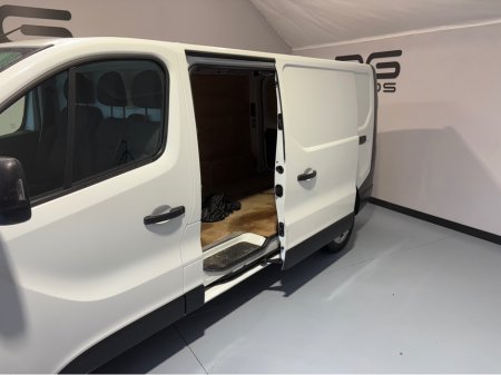 2022 Renault Trafic 2.0D LL30 B-NESS PLUS - NO VAT €18,850