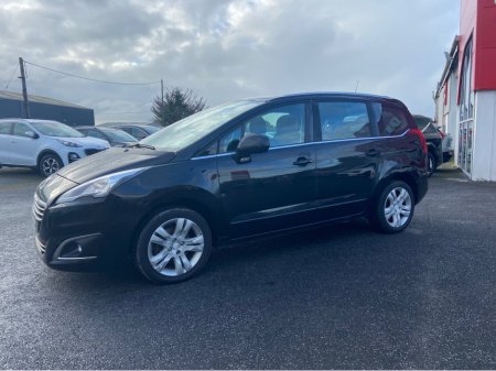 2016 Peugeot 5008 ACTIVE 1.6 BLUE HDI 120 4 4DR €10,900 thumbnail