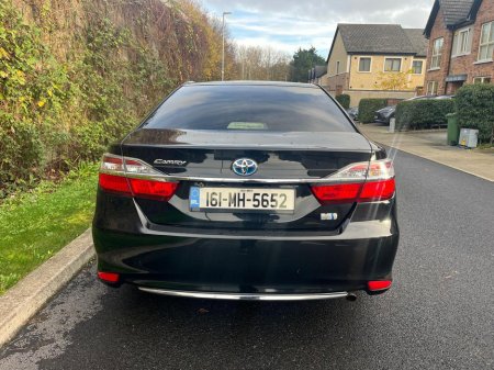 2016 Toyota Camry  €12,950
