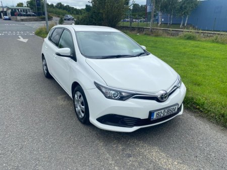 2019 Toyota Auris 1.4 D-4D TERRA 4DR €11,950