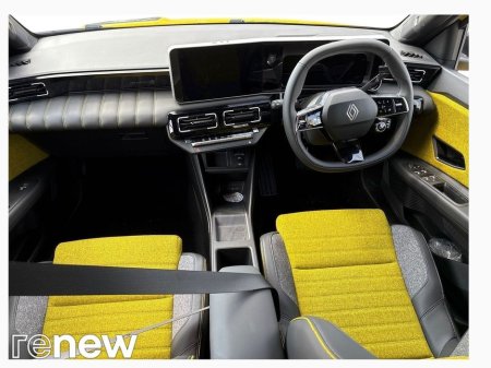 2025 Renault 5 EV52 150hp Iconic €31,950