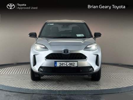 2024 Toyota Yaris Cross LunaSport Hybrid €30,950 thumbnail
