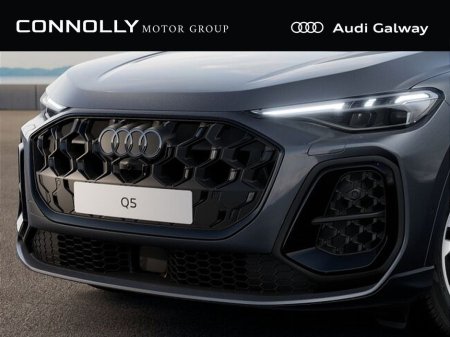 2026 Audi Q5 S-LINE E-HYBRID QUATTRO A/T €75,495 thumbnail