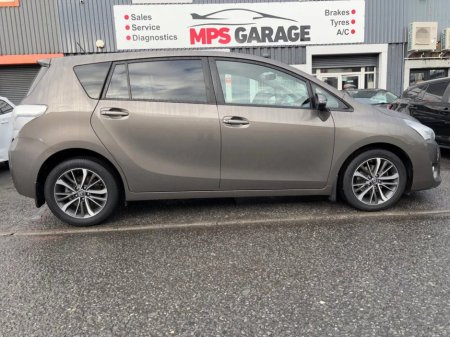 2016 Toyota Verso 1.6 D-4D 112bhp Sol SkyView 7 seater €10,500