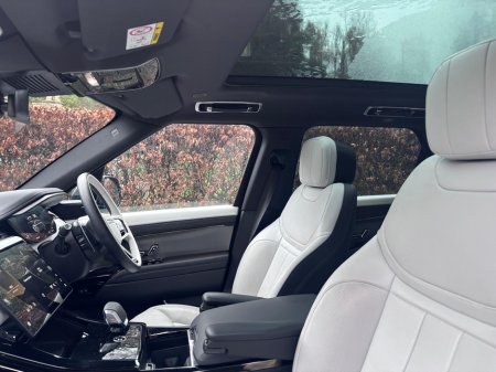 2024 Land Rover Range Rover Sport P460E DYNAMIC SE *Huge Specification* €103,950 thumbnail