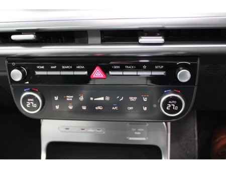 2025 Hyundai Ioniq 9 RWD standard (Long Range) Platinum €75,950 thumbnail