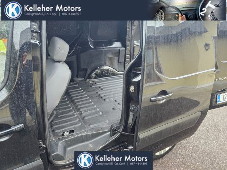 2012 Peugeot Partner  thumbnail