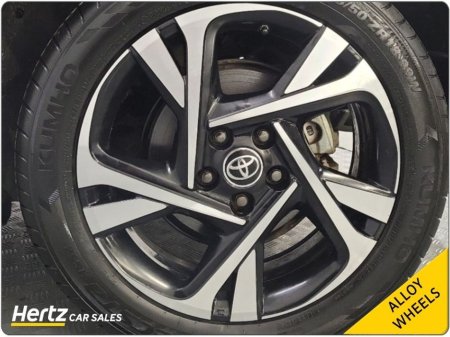 2023 Toyota C-HR HYBRID SPORT 1.8 Petrol Automatic €24,795 thumbnail