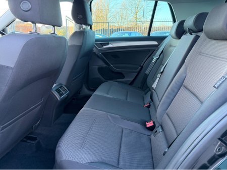 2017 Volkswagen Golf 1.2 TSI COMFORTLINE AUTO €17,450 thumbnail