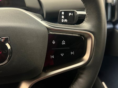 2024 Volvo EX30 ULTRA 69KWH *PAN ROOF* €35,990 thumbnail
