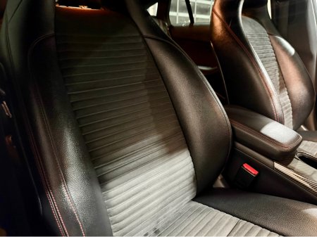 2015 Mercedes-Benz CL Class 180 DBA-5DR AUTO thumbnail