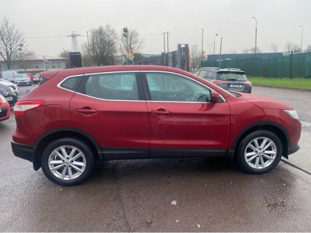 2015 Nissan Qashqai 1.5 DSL SV 4DR €8,500