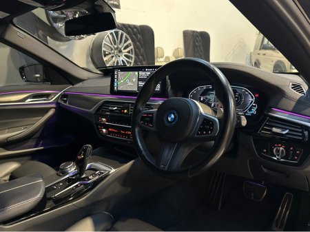 2023 BMW 5 Series 530E M SPORT TOURING AUTO €39,950 thumbnail