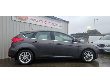 2015 Ford Focus ZETEC eco 100bhp very low miles €8,950