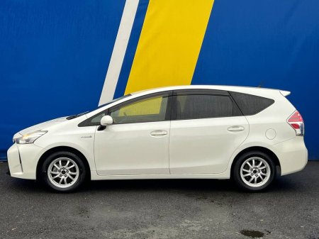 2015 Toyota Prius Alpha 1.8 HYBRID AUTO // VALID NCT 01/27 // 16