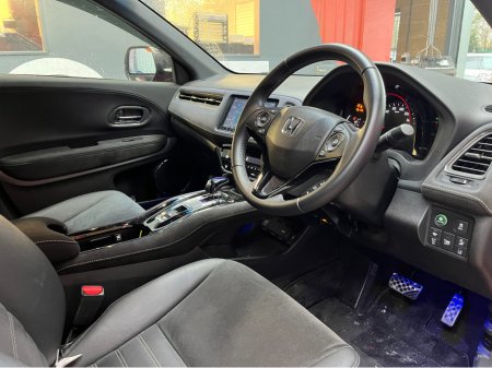 2017 Honda Vezel €17950! 2017 HONDA VEZEL HYBRID RS SENSING 1.5 AUTOMATIC / CRUISE CONTROL / REVERSE CAMERA / HEATED SEATS €17,950 thumbnail