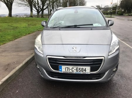2017 Peugeot 5008 FAMILY 1.6 BLUE HDI 120 L LEATHER €7,950 thumbnail