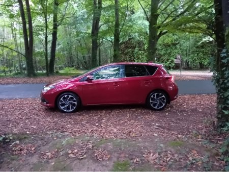 2017 Toyota Auris 1.4 D-4D SOL 5DR 1 OWNER  @ REDDY2DRIVE LTD €13,850