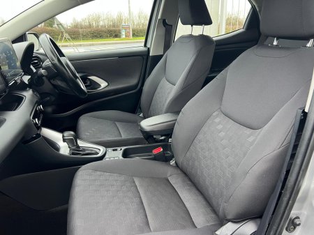 2025 Toyota Yaris Yaris Hybrid Luna €23,750 thumbnail