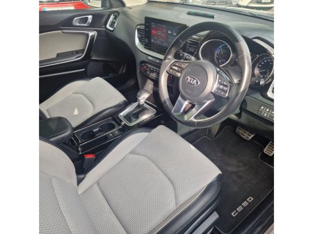 2021 Kia Ceed 1.6 CRDI PHEV Trailer €19,950 thumbnail
