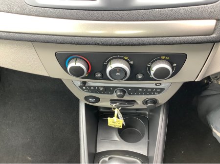 2012 Renault Fluence EXPRESSION 1.5 DCI 90 4DR €3,250