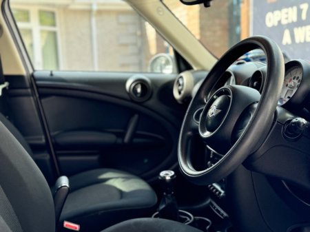 2010 MINI Countryman 1.6 COOPER D €5,350 thumbnail